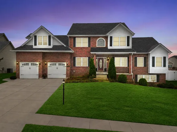 2155 Walker Dr, Valparaiso, IN 46385