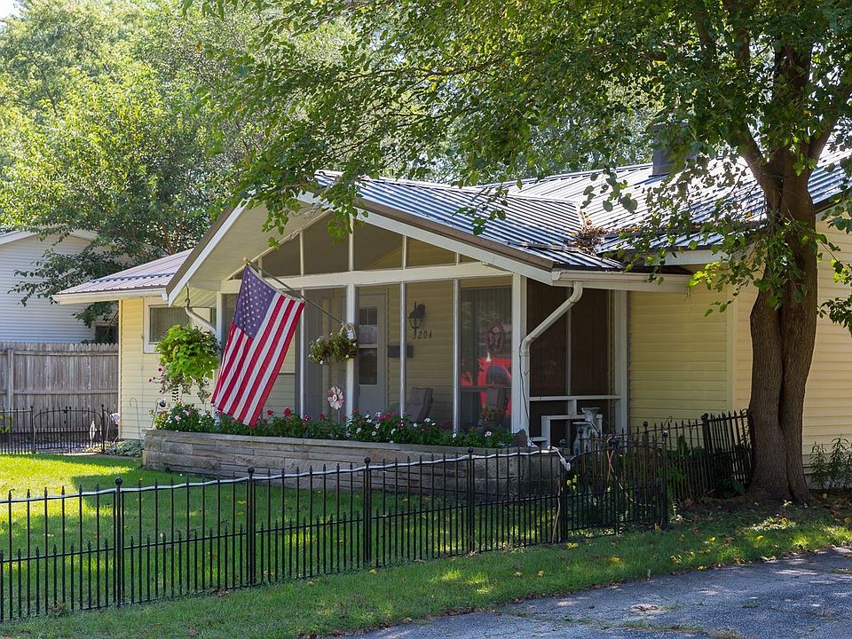 1st image of 3204 Boynton Ave