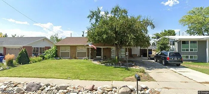 7452 S Claret St — Photo 2