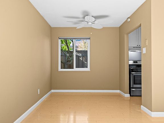4th image of 4 Coleman Pl APT A