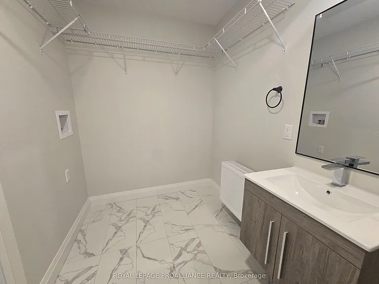 241 Front St #202 — Photo 12