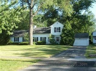 137 Court St, Canfield, OH 44406