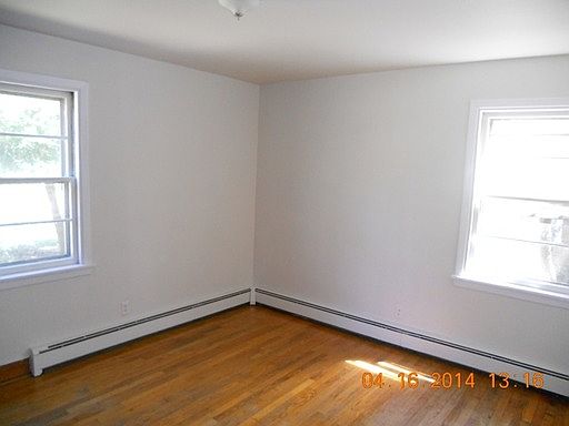 3rd image of 8414 Hood Dr