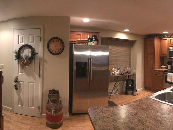 3rd image of 2319 Elm Dr
