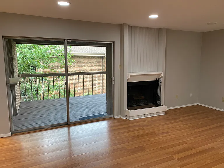 5150 Amesbury Dr #222 — Photo 3