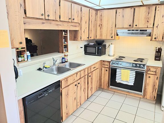 5th image of 2666 Sabal Springs Cir APT 204