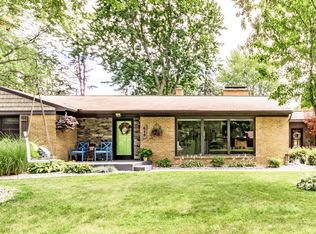 619 W Meadowbrook Dr, Midland, MI