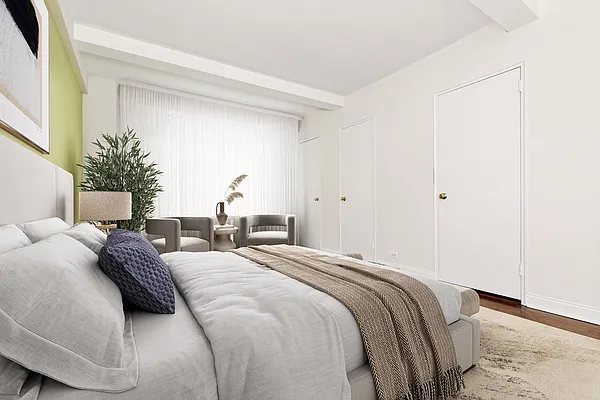 Rented by Central Park South Associates | media 16