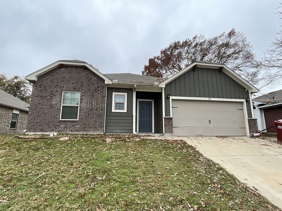 1st image of 342 River Oaks Dr