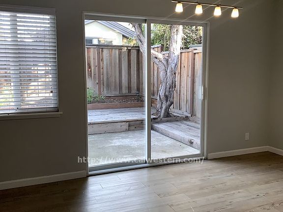 2nd image of 1308 Oxbow Ct