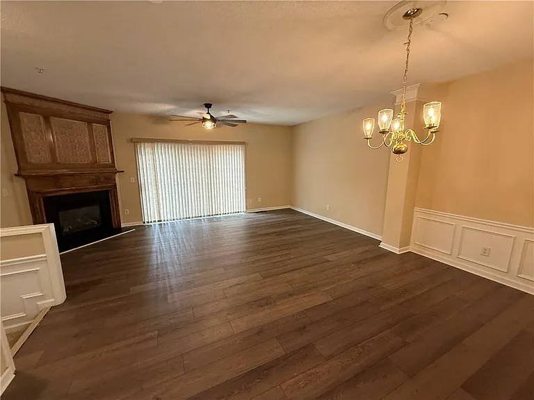 161 Riverstone Commons Cir — Photo 2
