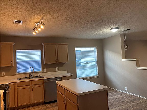 5th image of 4211 Falcon Dr