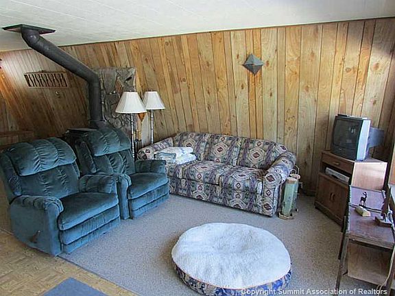 3rd image of 115 Overland Cir