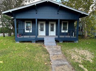 530 W 1st St, Freeport, TX 77541