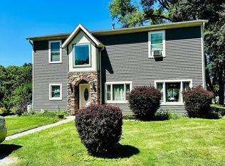 140 Woodlawn Ave, Porter, IN 46304