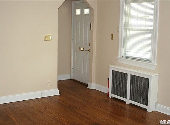 4th image of 126 Scarcliffe Dr