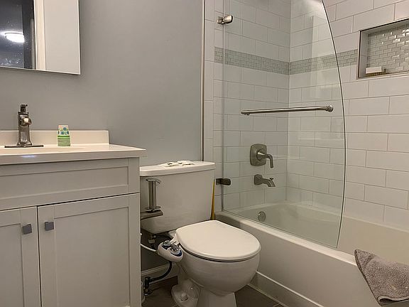 2nd image of 3310 Wyndham Cres #214