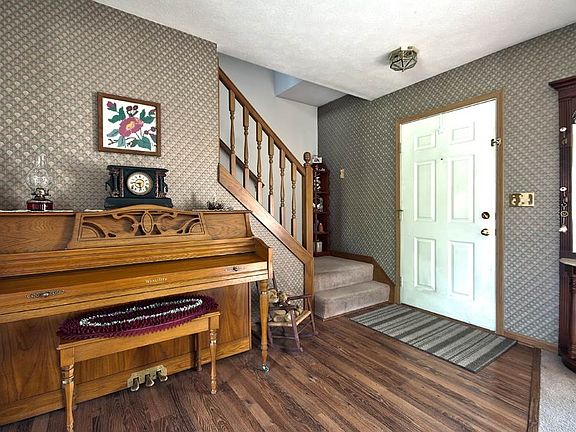 2nd image of 405 Alana Dr