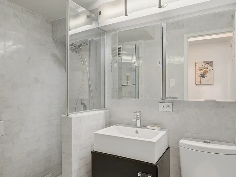 153 E 57th St #17B — Photo 7