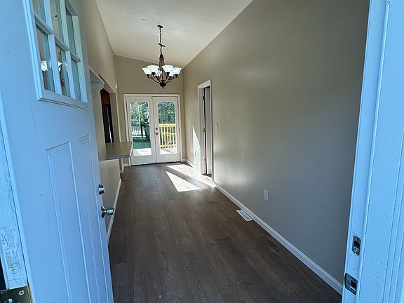 2nd image of 625 Moore Rd