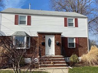 4 James Ct, Lodi, NJ 07644