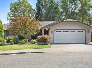 201 NW Sinclair Dr, Grants Pass, OR