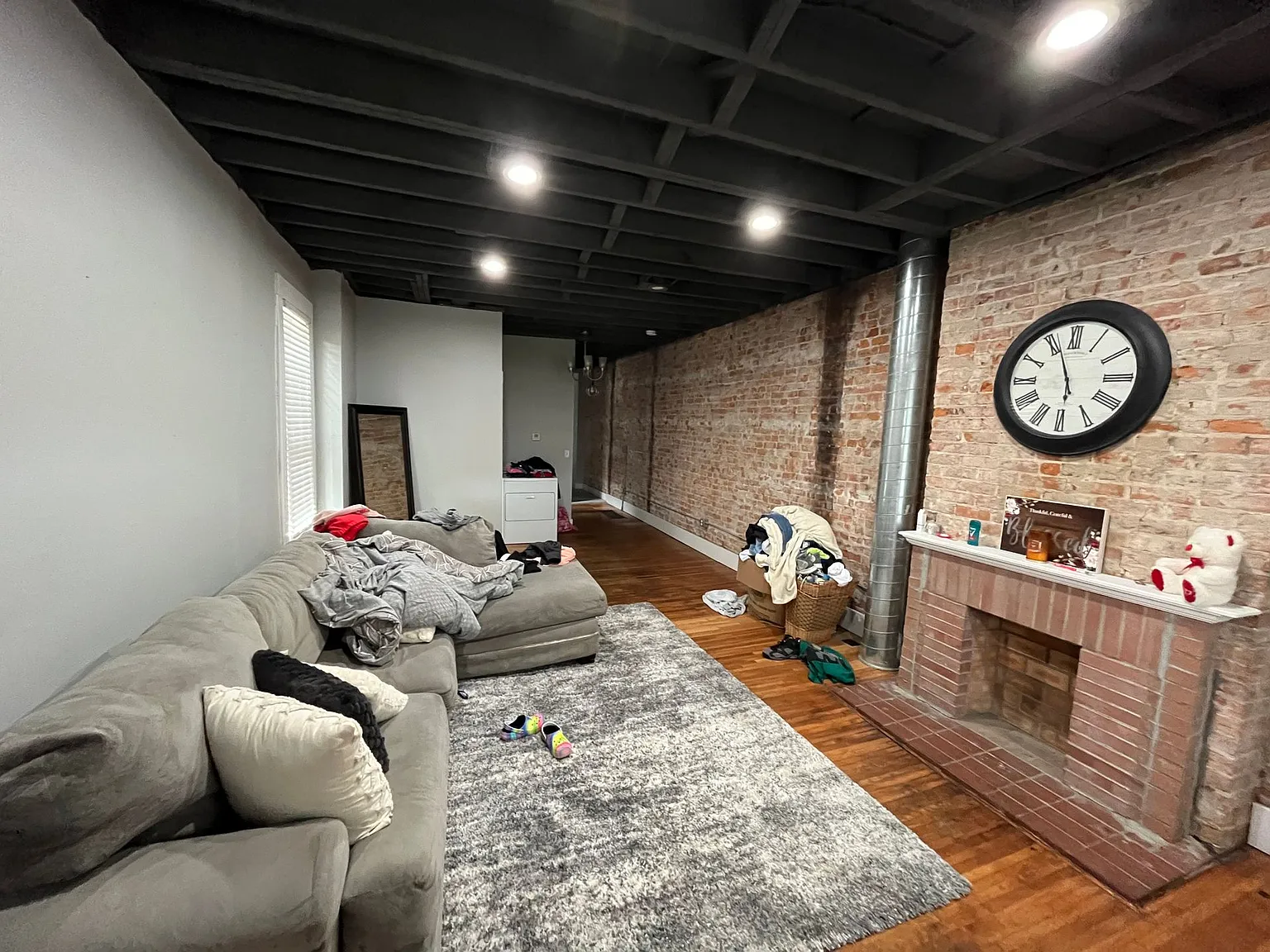 1540-1542 Clifton Ave — Photo 3