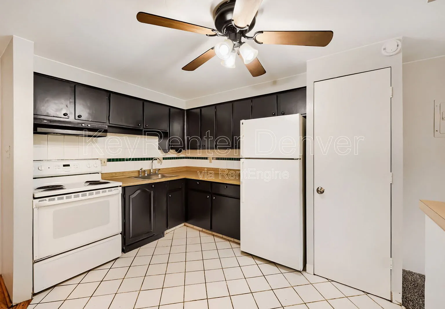 2 bed, 1.0 bath, 858 sqft, $1,150 — Photo 1