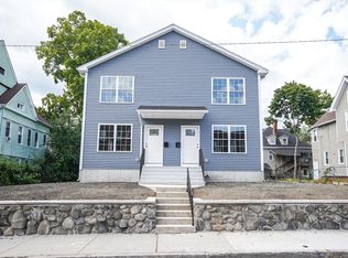 525-527 Pleasant St, Holyoke, MA 01040