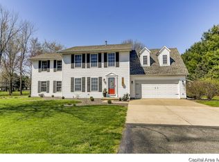 9657 S Main St, Chatham, IL 62629
