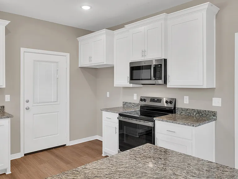 3504 Zach Ct — Photo 8