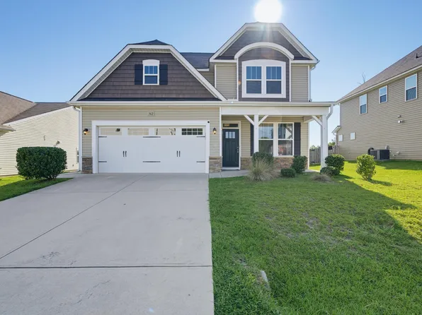 562 Summerwind Plantation Dr, Garner, NC 27529