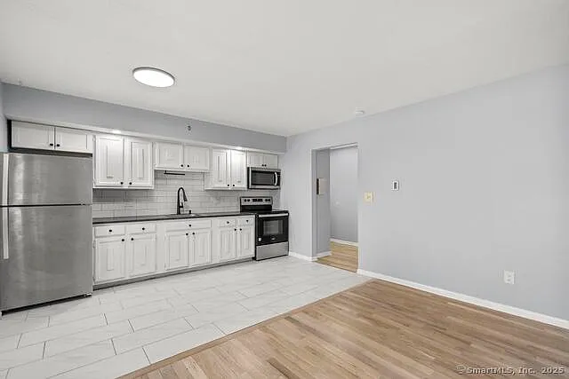 543 Woodward Ave #8 — Photo 8