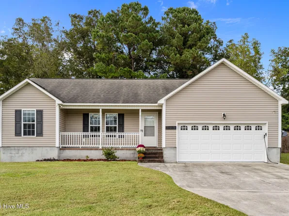 309 Otter Creek Court, Richlands, NC 28574