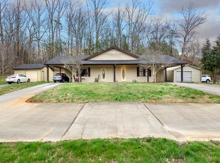 1202/1204 E Hendron Chapel Rd, Knoxville, TN 37920
