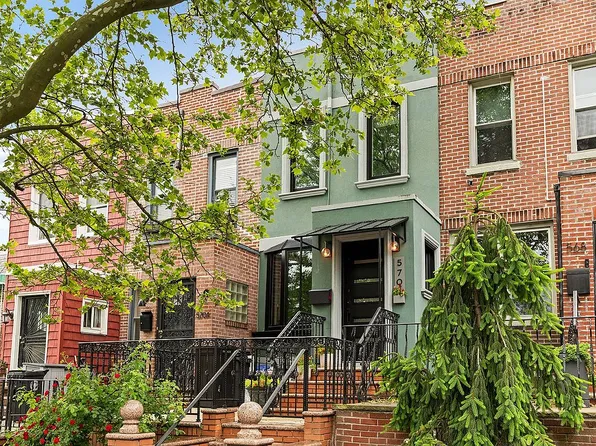 570 19th St, Brooklyn, NY 11218