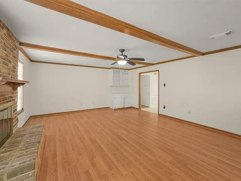 7818 Kleingreen Ln — Photo 6