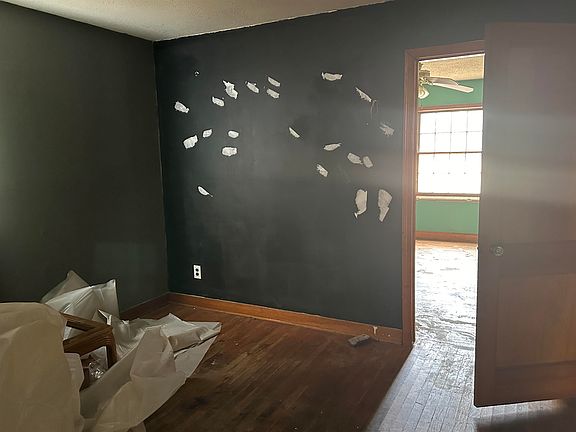 5th image of 3494 Buchanan Ave