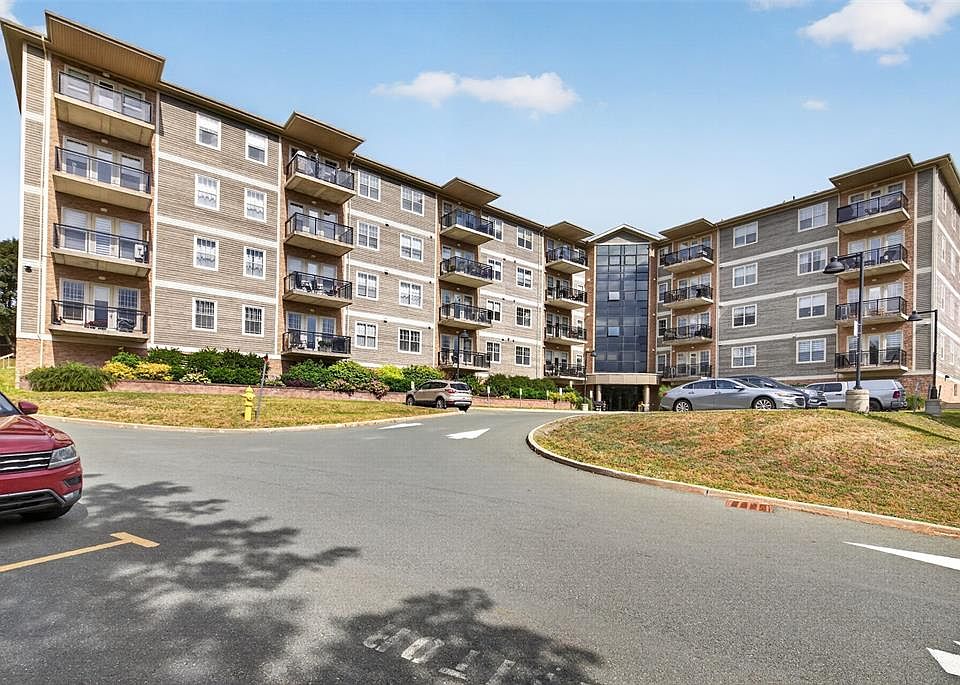 1st image of 566 Topsail Road UNIT 213