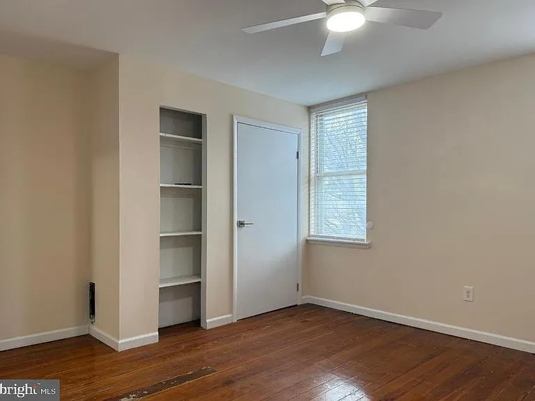 2729 E Cambria St — Photo 7
