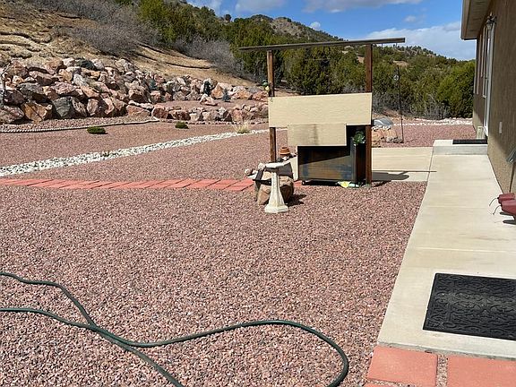 3rd image of 422 Storm Rdg