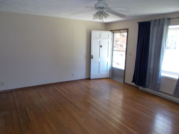 3rd image of 312 Hazelwood Ln