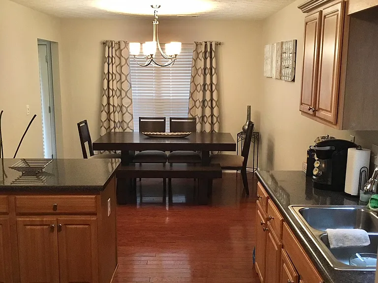 1380 Gates Cir SE — Photo 9