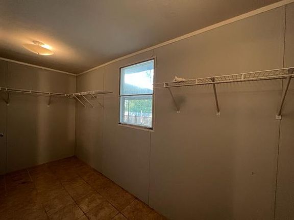 2nd image of 124 Geralyn Dr