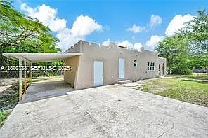 1301 Sharar Ave — Photo 1