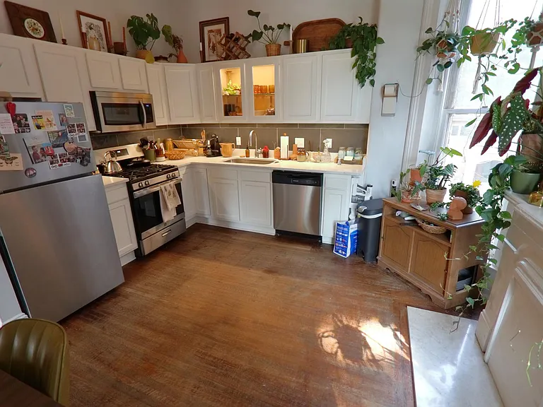 1233 S 1st St #2 — Photo 14