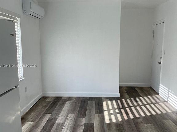 4th image of 430 SW 6th Ave APT 8