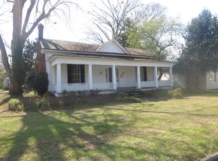 102 S Front St, Hamilton, NC 27840