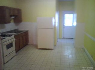 6025 53rd St, Maspeth, NY 11378