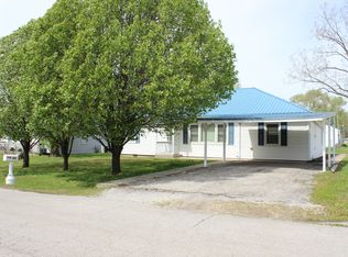 618 Fletcher St, Mound City, KS 66056